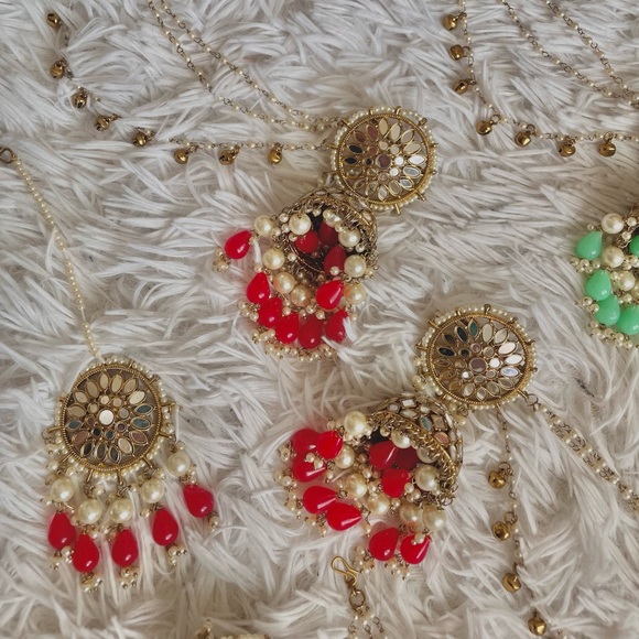 Red Earrings (jhumka) - Picture 1 of 1
